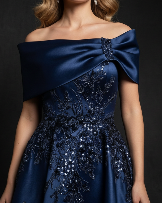 Satin Kleid Blue - Satin Abendkleid Blumenapplikation Marine - Off-Shoulder - Ansicht 4
