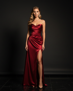 Red / M